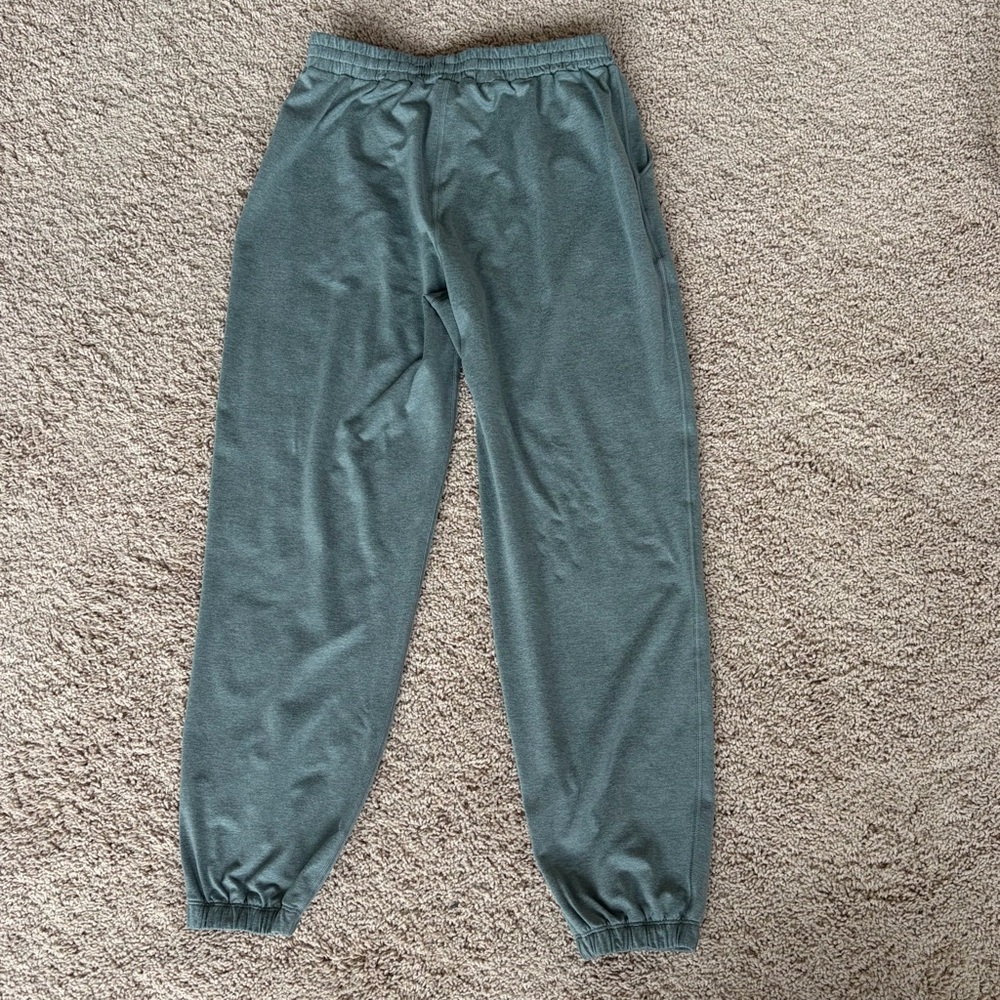 Vuori Women’s Boyfriend Dream Knit Jogger Pants Size M Laurel Heather - Picture 5 of 14